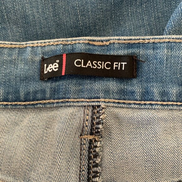Lee Classic Fit Jeans Straight Leg Light Wash Blue Petite Size 16P - Picture 3 of 8